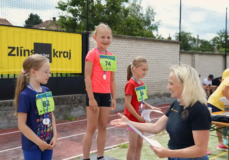 Olympijský běh 2026: Naše škola se opět rozběhla pro dobrou věc!