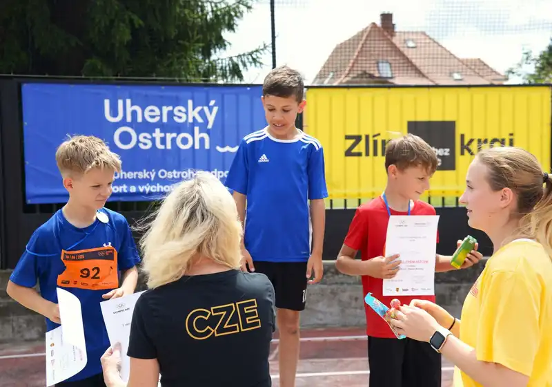 Olympijský běh 2026: Naše škola se opět rozběhla pro dobrou věc!