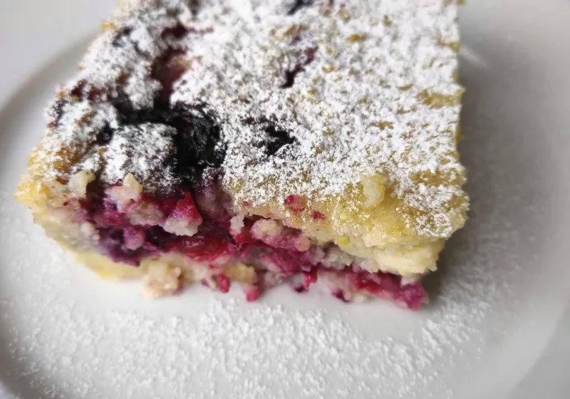 Jáhelník s lesním ovocem