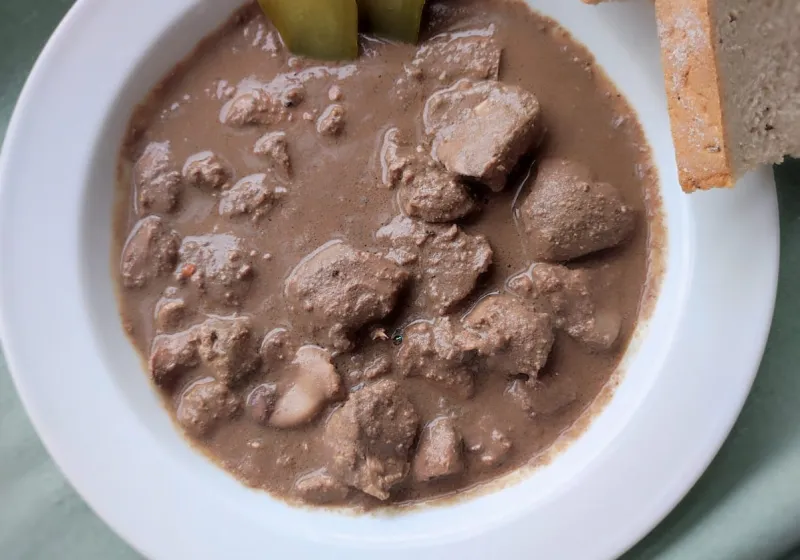 Játra na cibulce, chléb