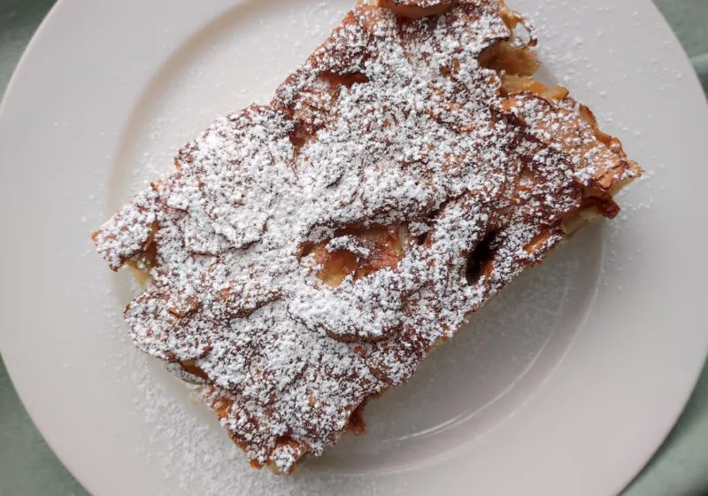 Žemlovka s tvarohem a jablky