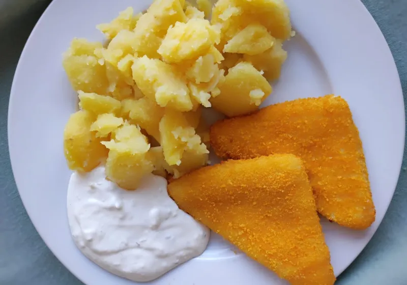 Smažený sýr, brambor, tatarka