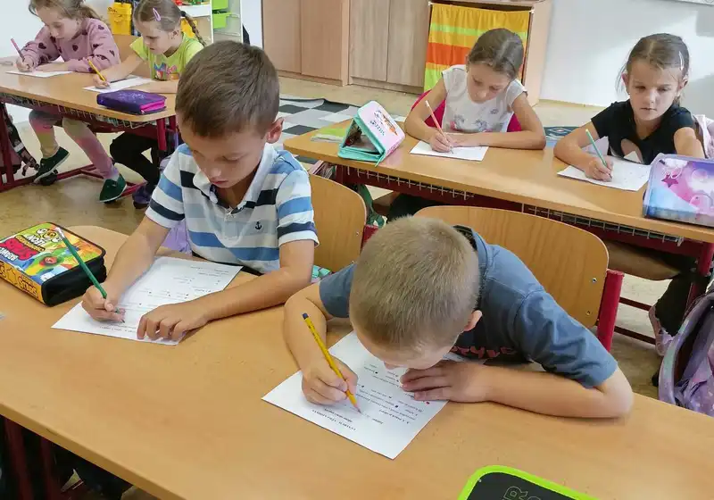 Bacil, Vitamín a malí detektivové: prvňáčci jdou zdraví naproti